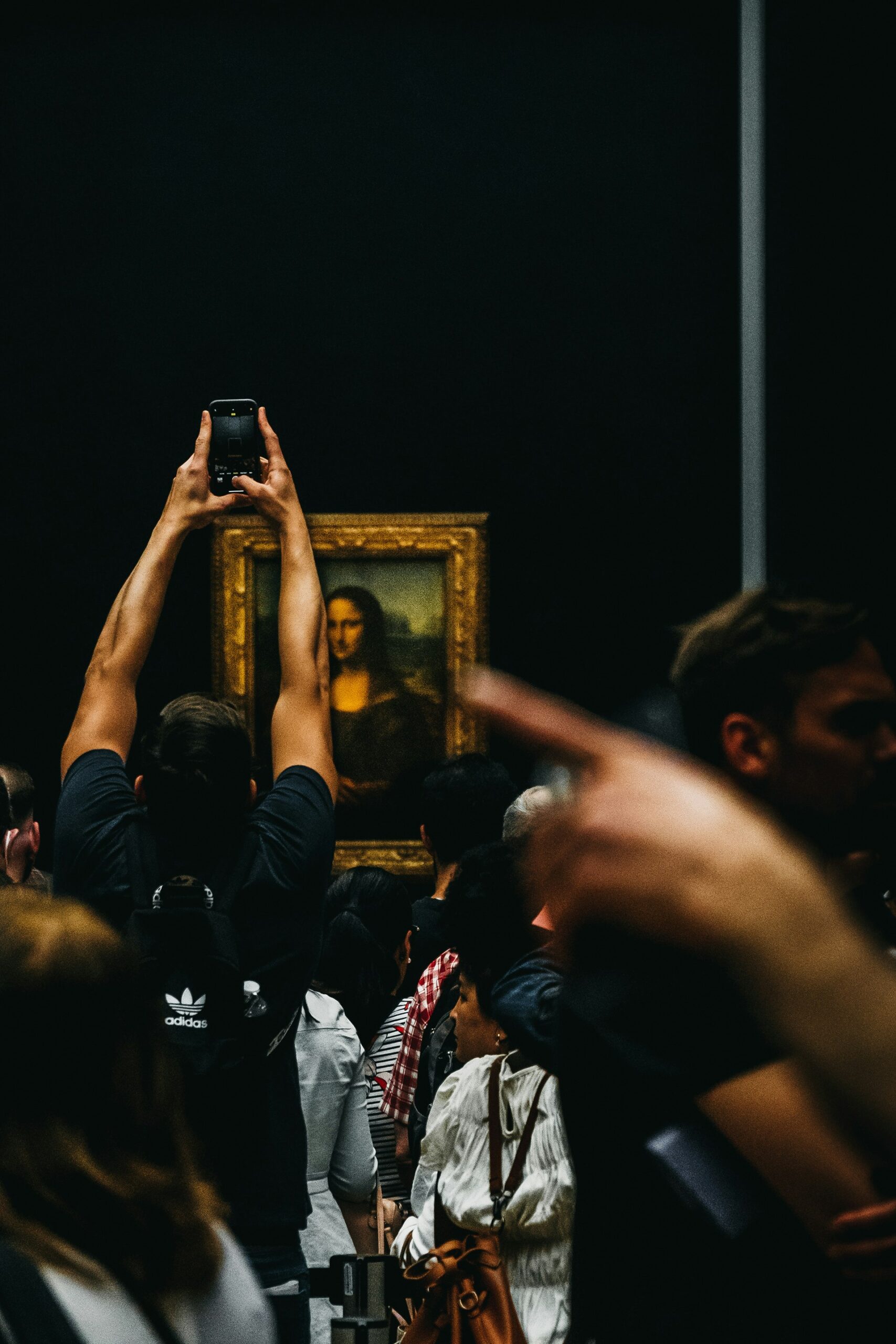 How Art Mirrors and Shapes Social Media Culture: Opportunities and Challenges in the Digital Age