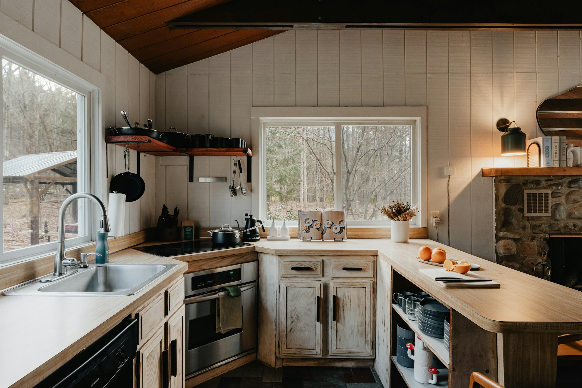 Farmhouse Kitchen Design Inspirations: Create a Cozy, Timeless Culinary Space